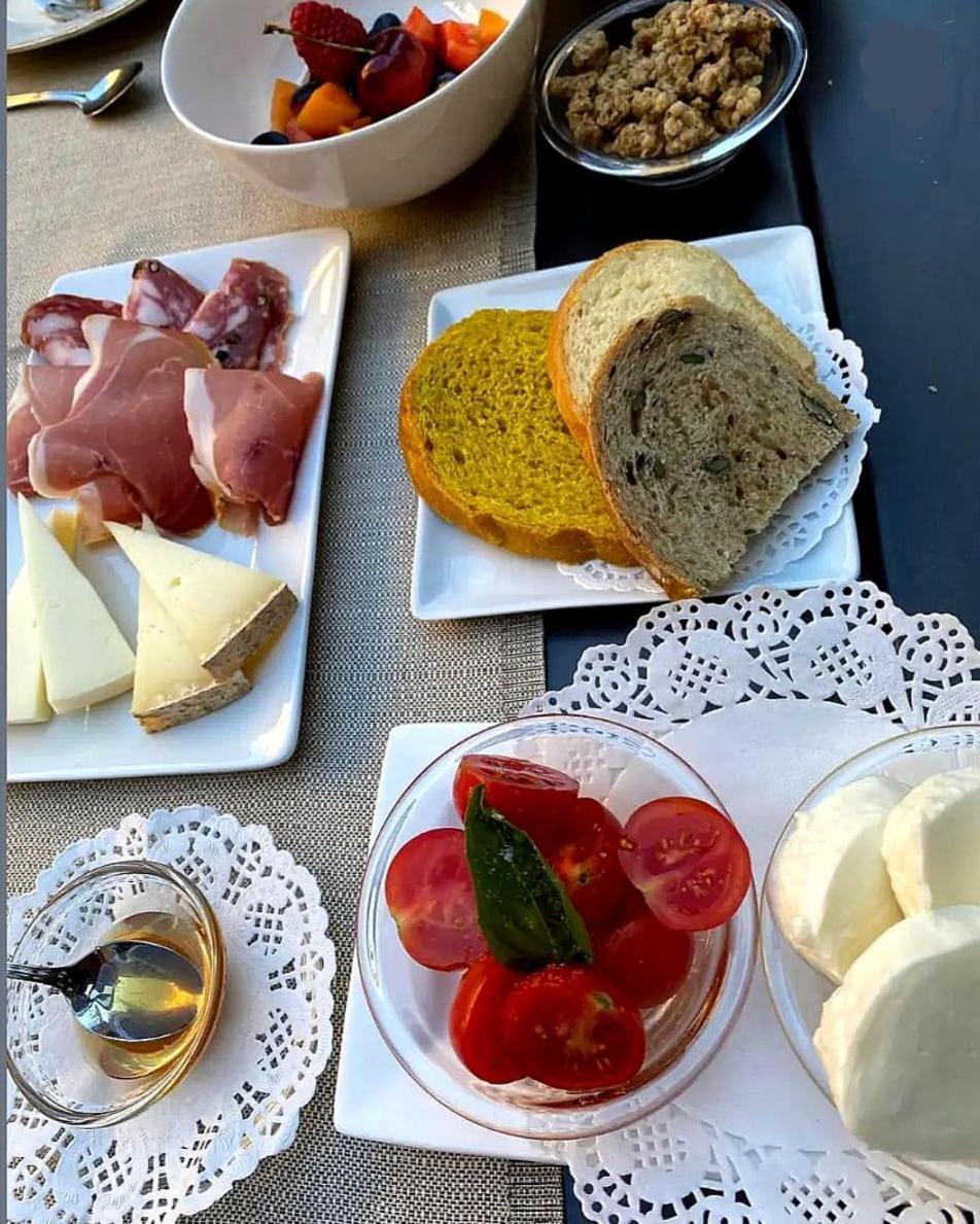 Dimora Delle Muse Bed & Breakfast Montalcino Ngoại thất bức ảnh