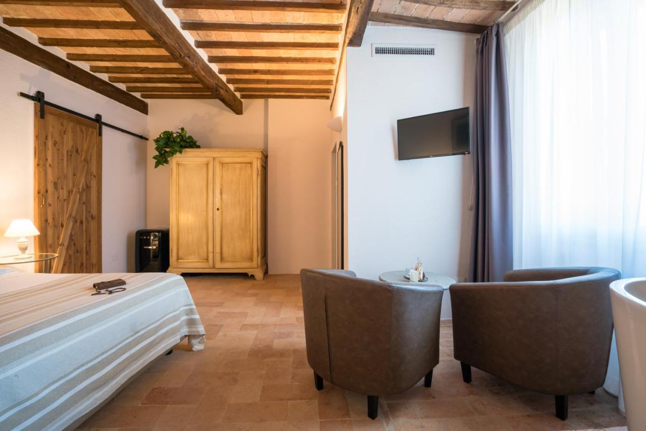 Dimora Delle Muse Bed & Breakfast Montalcino Ngoại thất bức ảnh